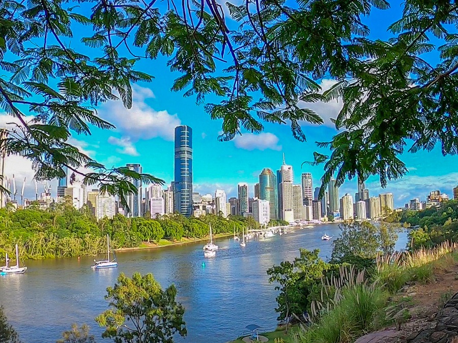 Elevated view of the cliffs along the Brisbane River